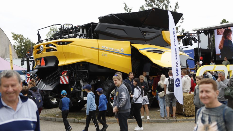 Vystavené stroje na festivalu Země živitelka