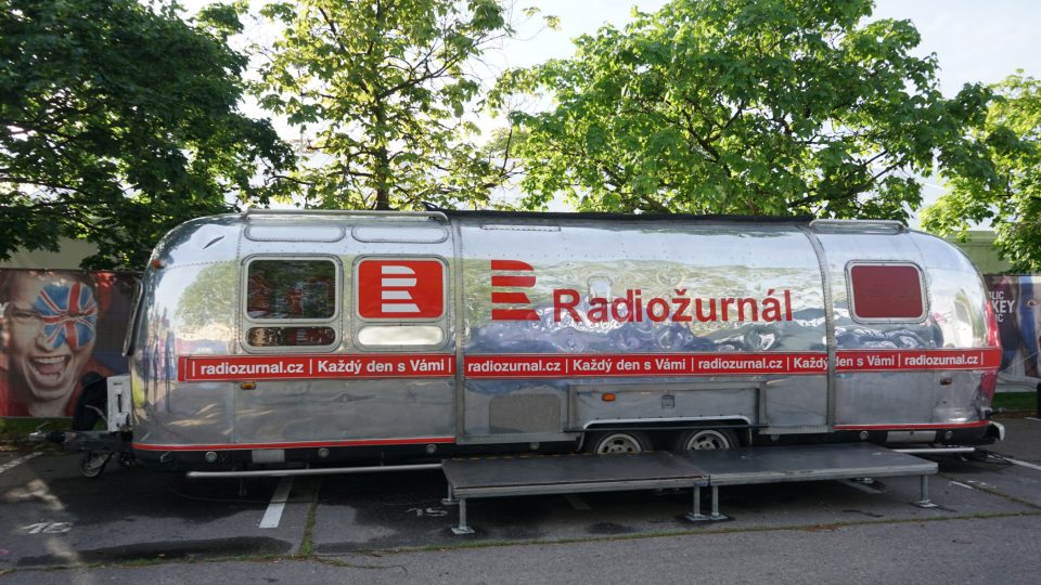 R-stream, pojízdné studio Radiožurnálu v bratislavské fanzóně