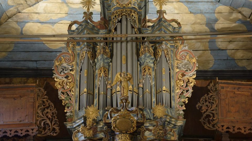 Největší barokní varhany na Slovensku s původními píšťalami. Jsou sestavené ze dvou varhanních těles