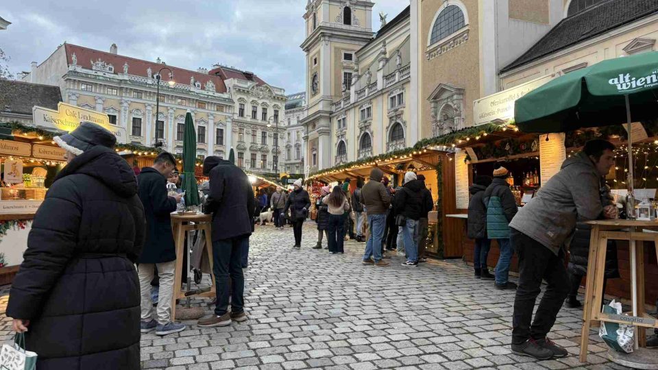 Na Freyungu se v roce 1722 konal úplně první vánoční trh ve Vídni | foto: Bára Vránová, Český rozhlas Na Freyungu se v roce 1722 konal úplně první vánoční trh ve Vídni