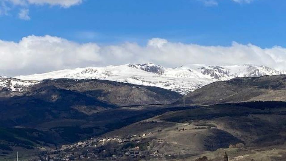 Jedná se o náhorní plošinou ve výšce 1100 až 1200 m.n.n, přibližně jako výška Černé hory v Krkonoších nebo Klínovce v Krušných horách