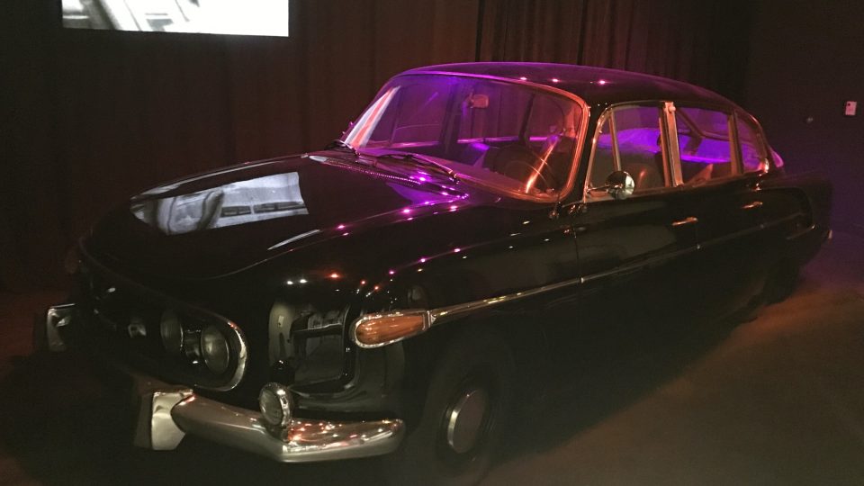 Součástí expozice je i ikonický automobil Tatra