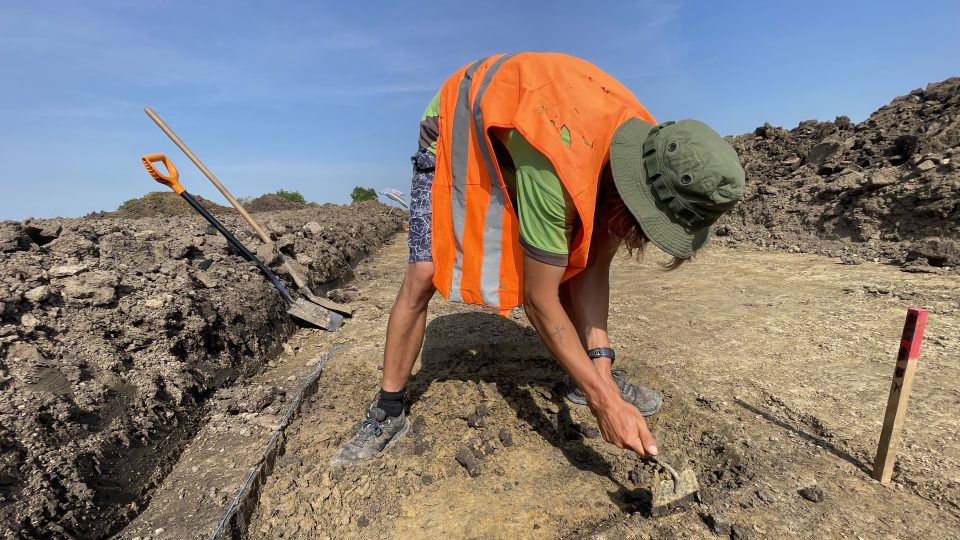 Práce archeologů v terénu