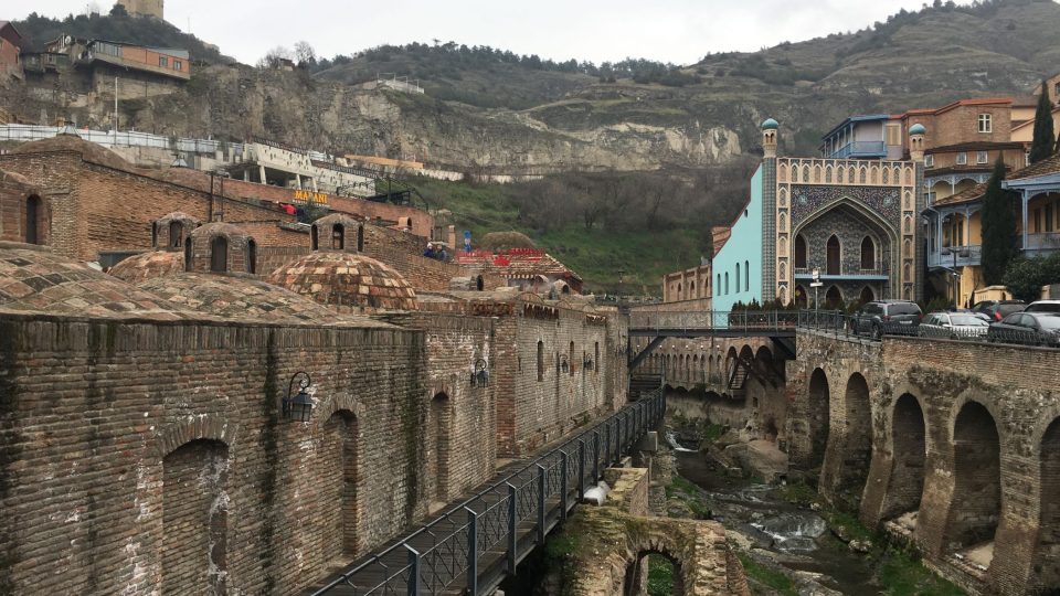 Starobylé centrum Tbilisi nese evropské i orientální rysy