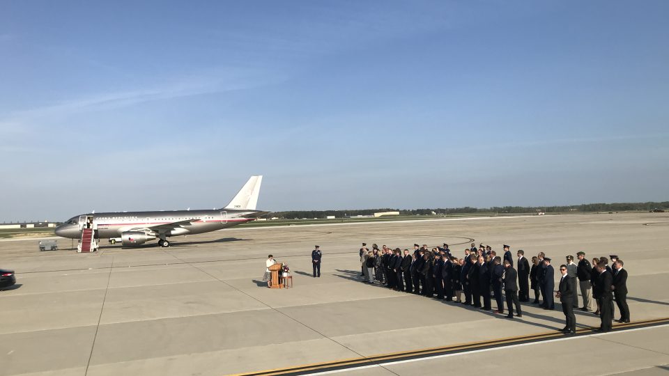 Repatriace ostatků generála Moravce byla zároveň posledním bodem pětidenní návštěvy české ministryně obrany Jany Černochové z ODS ve Spojených státech
