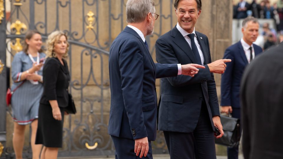 V dobré náladě do Prahy přijel nizozemský premiér Mark Rutte