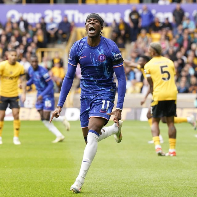 Kanonýr Chelsea Noni Madueke hattrickem zničil ve 2. kole Premier League Wolverhampton | foto: Profimeda