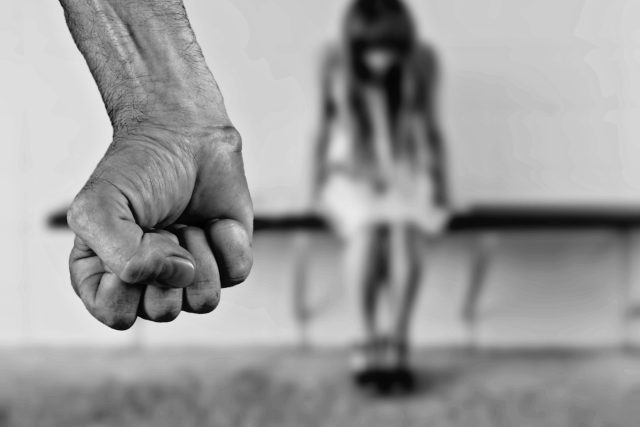 Pachatele znásilnění neodradí vyšší tresty,  myslí si právník Jakub Drápal | foto:  Alexas_Fotos,   pixabay.com,  CC0 1.0