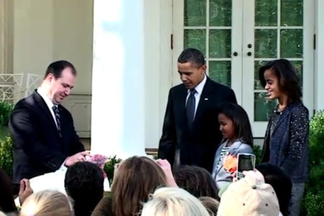 Prezident Barack Obama uděluje milost dvěma krocanům u příležitosti oslav Dne díkuvzdání | foto: Vít Pohanka,  Český rozhlas