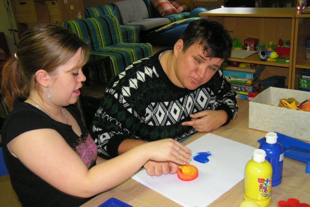 žáci testovali pomůcky pro postižené | foto: Lucie Zemanová