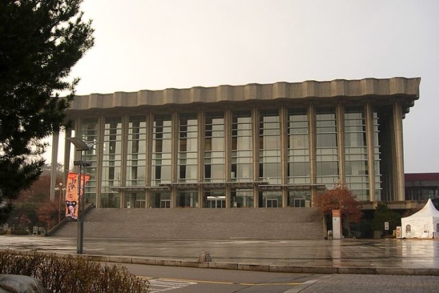 Národní divadlo v Soulu | foto:  Enigma7seven,  licence Creative Commons Attribution-ShareAlike 3.0 Unported