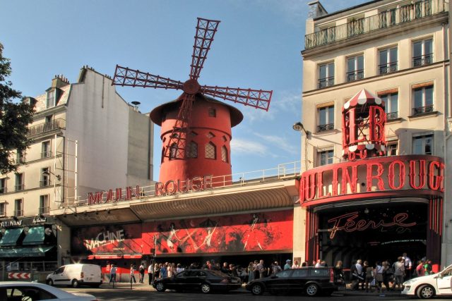 Moulin Rouge v Paříži | foto: Jan Rosenauer