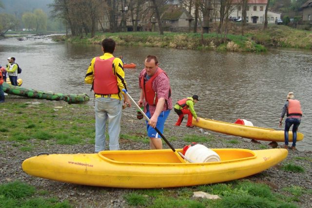 Vodáci už po jedenadvacáté odemykali řeku Sázavu | foto: Věra Hájková,  Český rozhlas