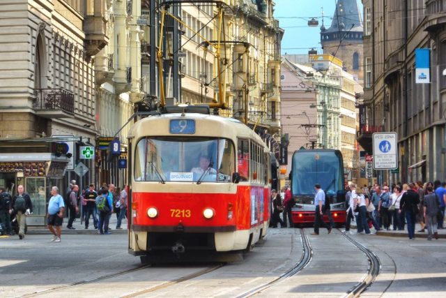 Tramvaje přes Václavské náměstí nepojedou dva měsíce | foto: Mirko Kašpar,  Český rozhlas