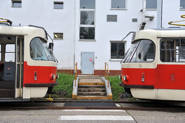 Tramvaj T3 v Drážďanech slavnostně odjela svou poslední jízdu | foto: Filip Jandourek