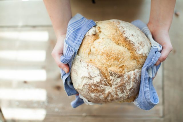 S láskou upečený domácí chléb plní v gastronomii stejnou roli,  jako návštěva luxusní restaurace | foto: Fotobanka Pixabay