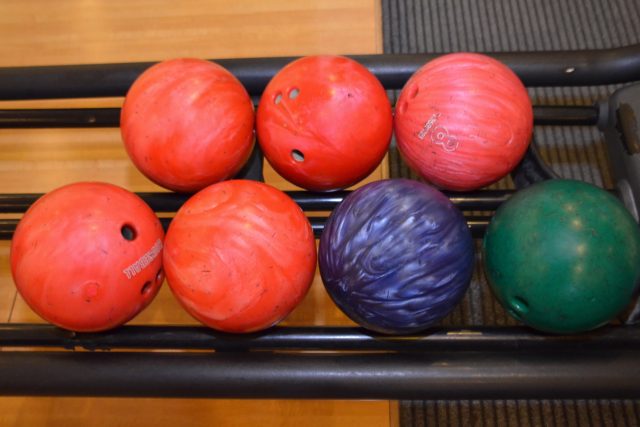 Bowling,  bowlingová koule,  bowlingové koule  (ilustrační foto) | foto: Anna Jadrná,  Český rozhlas