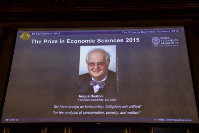 Nobelovu cenu za ekonomii získal Angus Deaton za analýzu spotřeby,  chudoby a bohatství | foto: ČTK