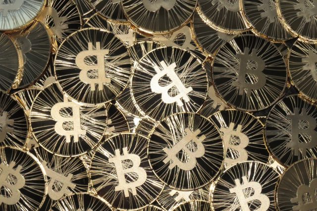 Bitcoin | foto: Creative Commons Attribution-ShareAlike 2.0 Generic  (CC BY-SA 2.0),   Antanana