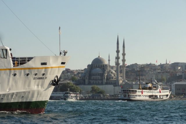 Istanbulské parníky v ústí Zlatého rohu | foto: Štěpán Macháček,  Český rozhlas