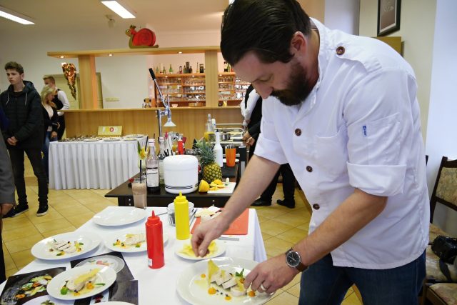 Šéfkuchař a majitel strakonické restaurace Sůl a řepa Pavel Drdel | foto: Jitka Englová,  Český rozhlas