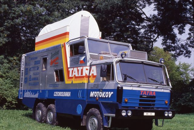 Expediční Tatra,  která v 80. letech projela více než 70 zemí světa.  | foto: TatraKolemSveta .cz,  TatraKolemSveta .cz