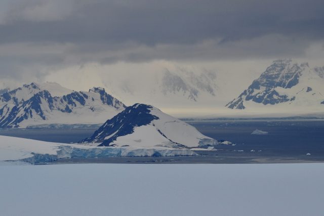 Antarktida,  Laubeufův fjord | foto:  CC BY-SA 3.0,   Vincent van Zeijst
