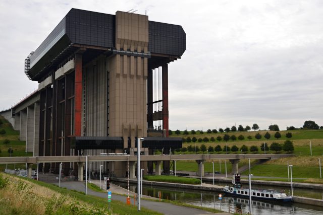 Lodní výtah v belgickém Strépy-Thieu byl dlouho největším na světě | foto: Filip Nerad,  Český rozhlas