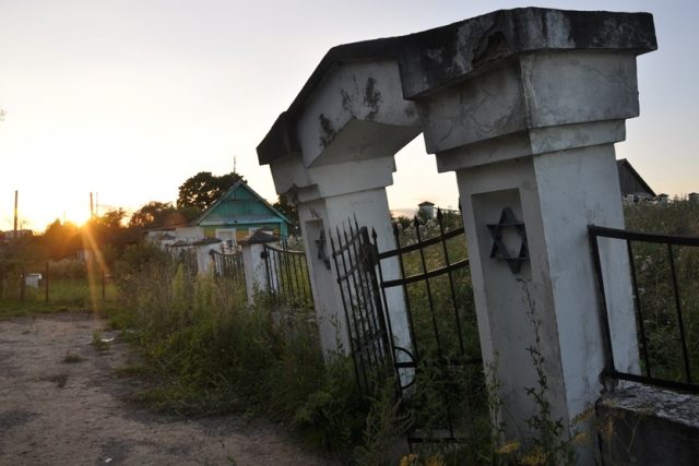 Starý židovský hřbitov v běloruském městě Mir | foto: Tomáš Vlach,  Český rozhlas