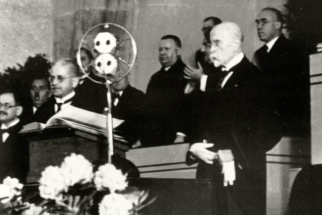 Poslední zvolení T. G. Masaryka prezidentem  (Velká síň Rudolfina 24. května 1934) | foto: Archivní a programové fondy Českého rozhlasu