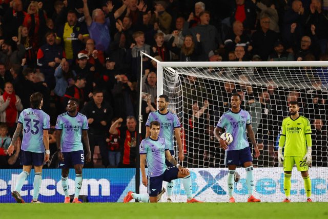 Fotbalisté Arsenalu prohráli s Bournemouthem 0:2 | foto: Matthew Childs,  Reuters