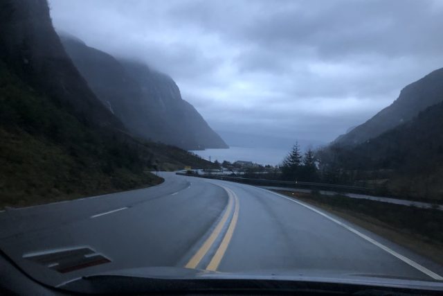Přes tisíc kilometrů dlouhá cesta z Trondheimu do Kristiansandu teď autem trvá 21 hodin | foto: Vojtěch Koval,  Český rozhlas
