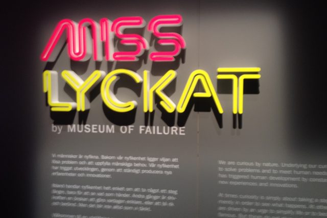 Název výstavy Misslyckat znamená v překladu Neúspěšní | foto: Jakub Lucký,  Český rozhlas