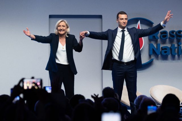 Křeslo šéfa strany Rassemblement National převezme po Marine Le Penové 27letý Jordan Bardella | foto: Fotobanka Profimedia