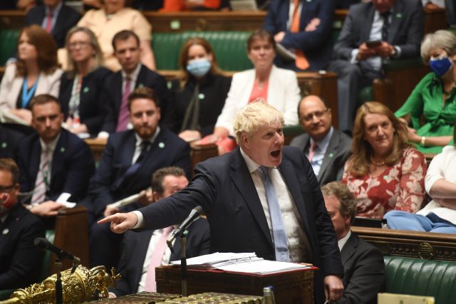 Bývalý britský premiér Boris Johnson v parlamentu | foto: Fotobanka Profimedia