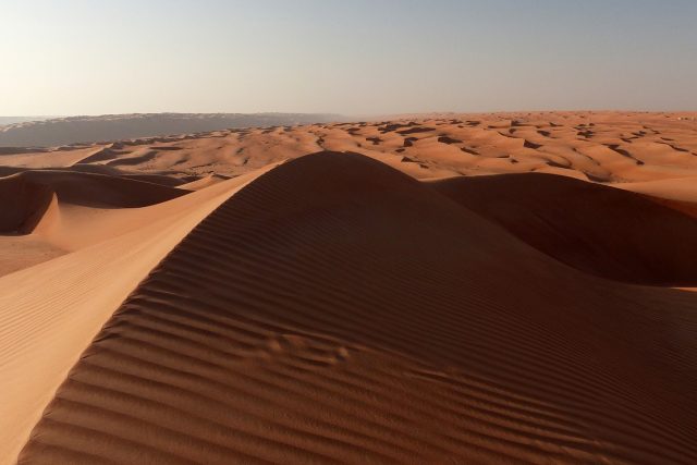 Ani kosti,  ani nástěnné malby,  jenom poušť a kamenné nástroje. O migraci lidí do Arábie vědí vědci stále málo | foto: Patrick Fransoo,  Pixabay,  Licence Pixabay