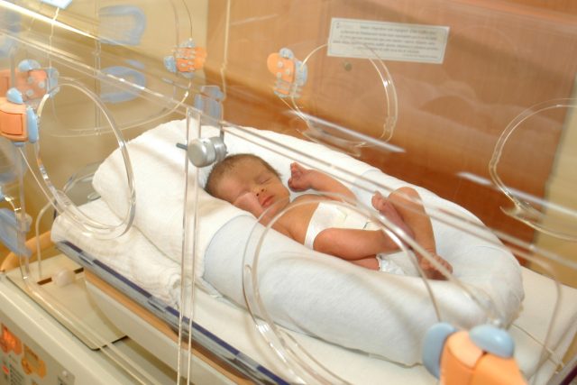 Novorozenec  (ilustrační foto) | foto: Fotobanka Profimedia