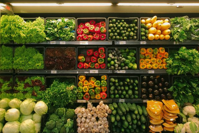 Zelenina v supermarketu  (ilustrační foto) | foto: Nrd / Unsplash