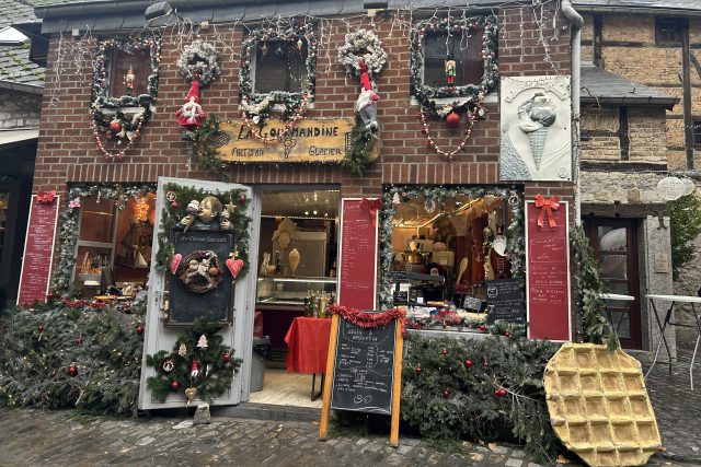 Vánoční výzdoba v belgickém městě Durbuy | foto: Zdeňka Trachtová,  Český rozhlas