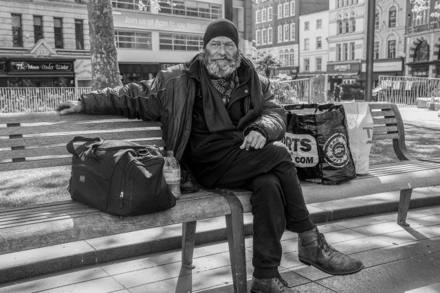 Bezdomovec v Londýně | foto: Fotobanka Profimedia