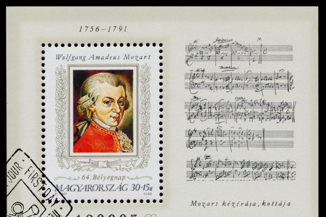 Wolfgang Amadeus Mozart na maďarské známce | foto: Profimedia