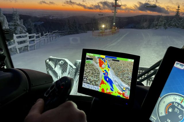 Technologie SNOWsat díky satelitním údajům a GPS on-line ukazuje,  kolik sněhu kde leží | foto: Martin Pařízek,  Český rozhlas