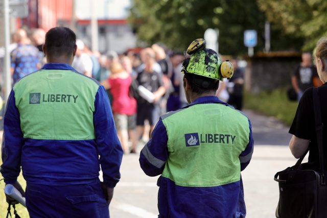 Zaměstnaci Liberty Ostrava | foto: Petr Sznapka,  ČTK