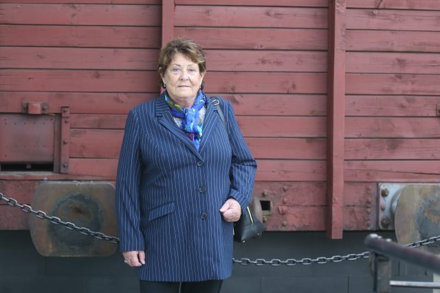 Alena Staňková je jedním z posledních žijících svatobořických dětí. Do internačního tábora ji přivezli v roce 1942 jako tříletou | foto: Profimedia