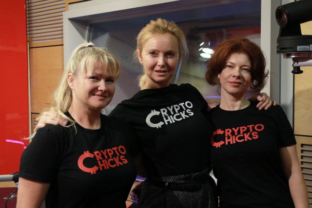 CryptoChicks. Zleva: Elena Sinelniková,  Nataliya Hearnová a Natalia Amelineová | foto: Kristýna Hladíková,  Český rozhlas