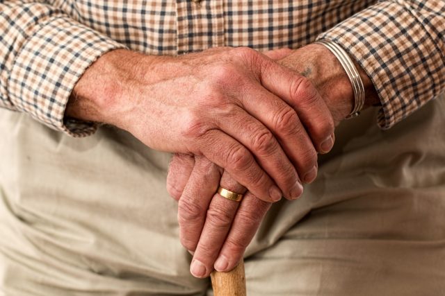 S tím,  jak stárne populace,  je zvyšování věku odchodu do důchodu poměrně logický krok,  říká předsedkyně Rady Seniorů Lenka Desatová  (ilustrační foto) | foto: Pixabay