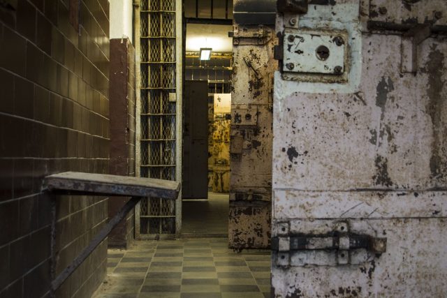 Vězení v pevnosti Patarei v Tallinu působí jako hororové kulisy. Pro tisíce vězňů za sovětské éry ale představovaly denní realitu | foto: Kateřina Havlíková,  Český rozhlas,  Český rozhlas