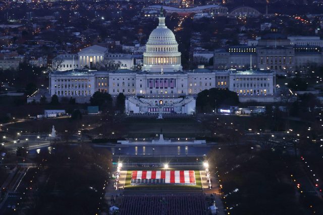 Budova Kapitolu během příprav na inauguraci 46. prezidenta Spojených států Joea Bidena | foto: Fotobanka Profimedia