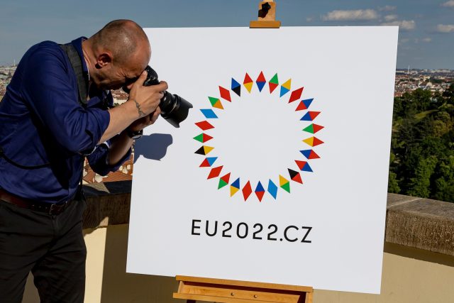 Logo českého předsednictví Radě EU | foto:  Jan Handrejch / Právo / Profimedia,  Profimedia