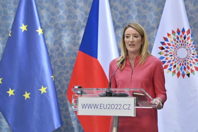Předsedkyně Evropského parlamentu Roberta Metsolaová během návštěvy Česka | foto: Vít Šimánek,  ČTK